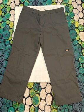 Dickies Men's Gray Straight Loose Fit Pants 42” x 30”